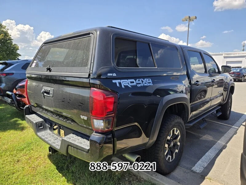 Used 2022 Midnight Black Metallic TOYOTA  image 6