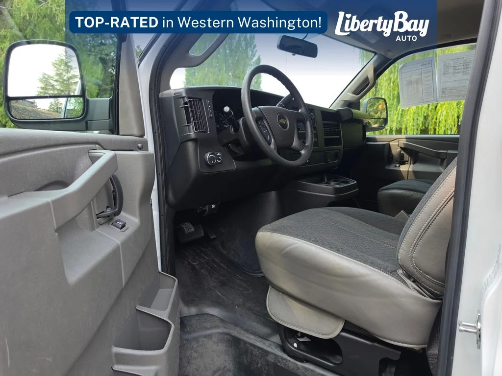 Used 2024 White Chevrolet Work Van image 10