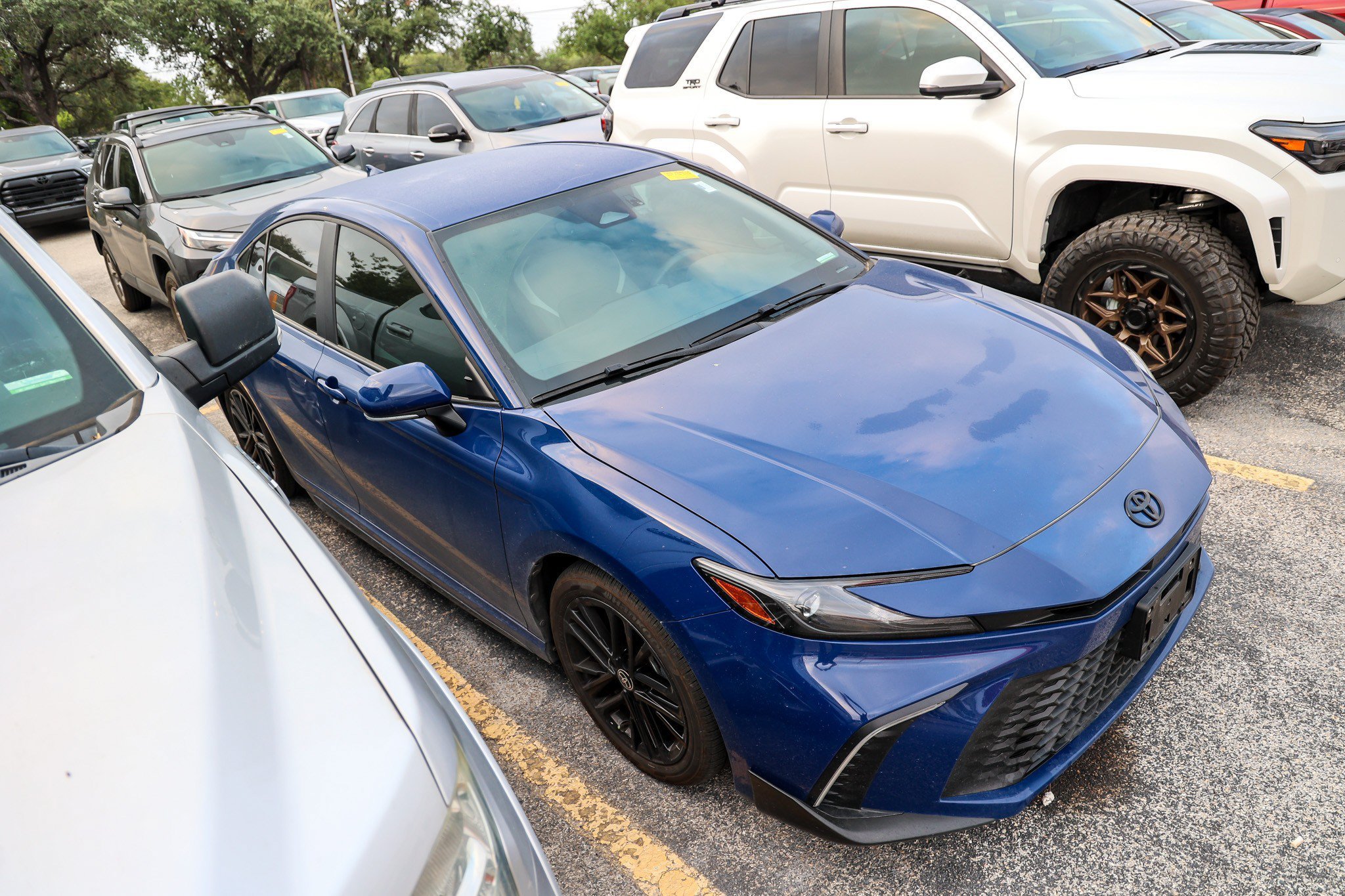Used 2025 RESERVOIR BLUE Toyota SE image 6
