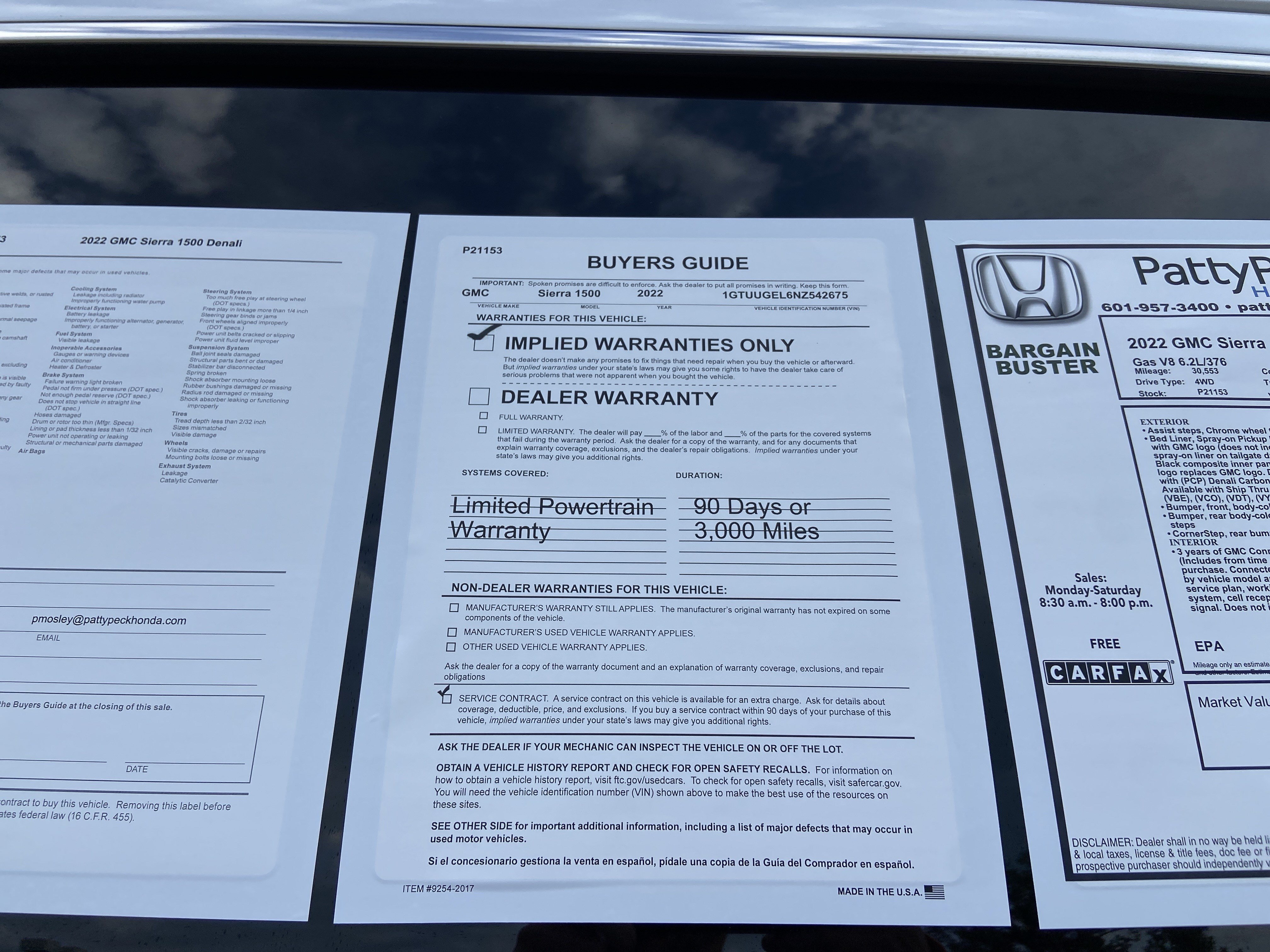 Used 2022 White Frost Tricoat GMC Denali image 5