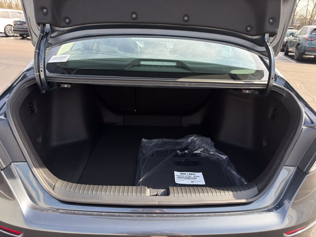New 2026 Meteorite Gray Metallic Honda SE image 21