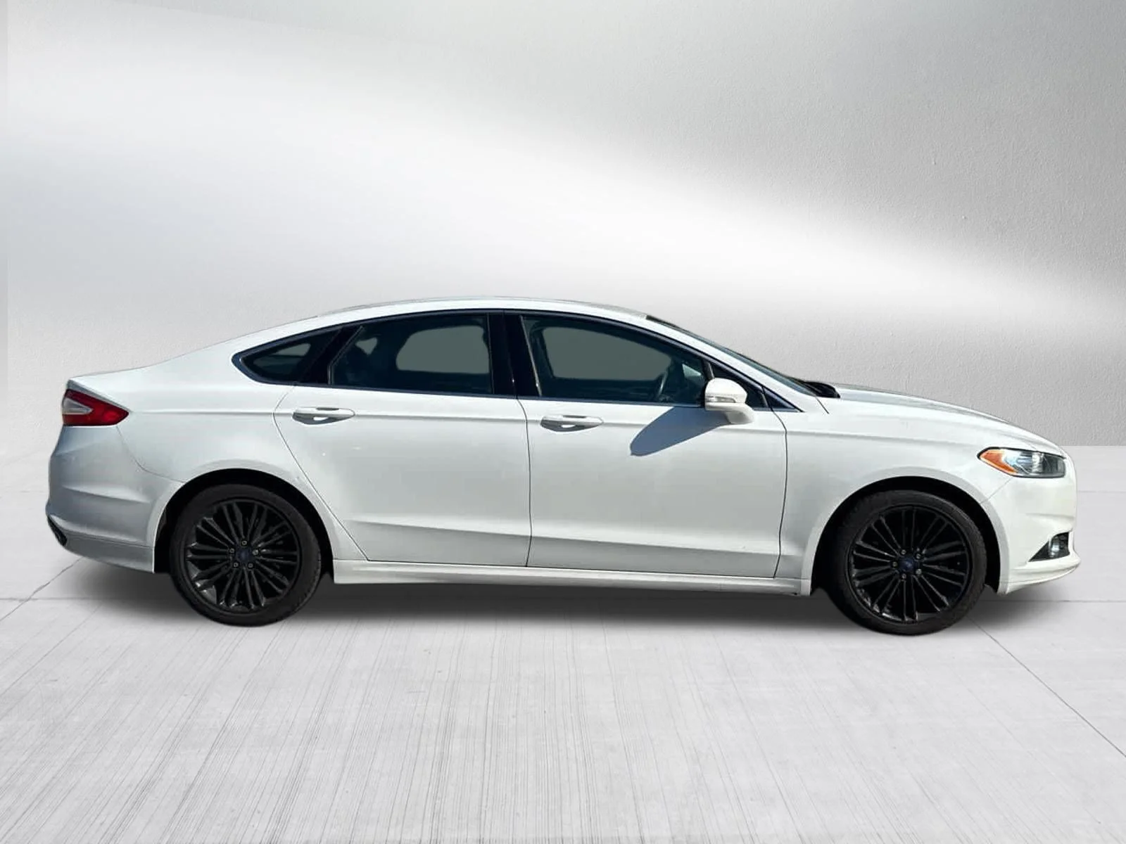 Used 2014 Oxford White Ford SE image 8
