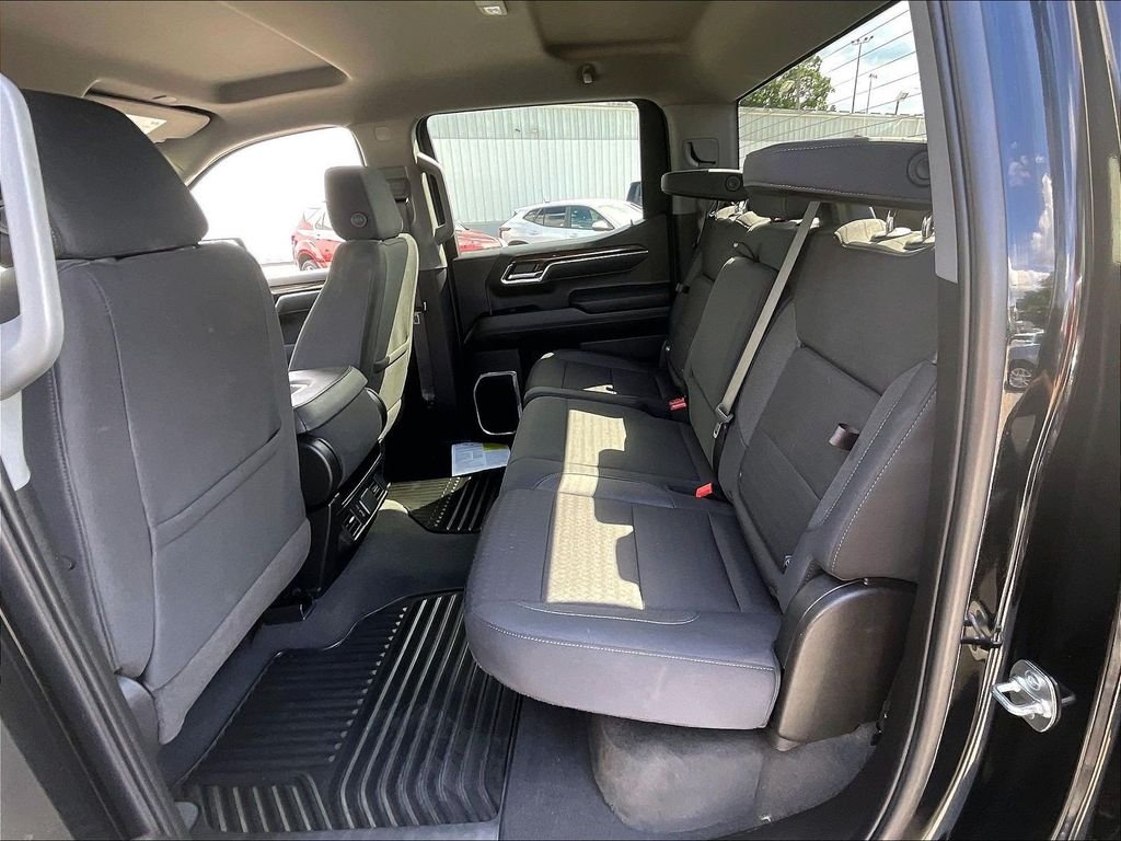 Used 2025 Black GMC Elevation image 15
