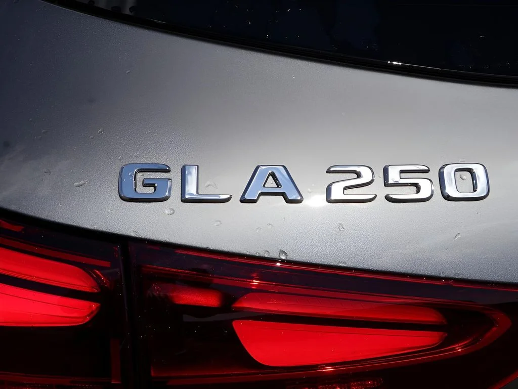 Certified Used 2026 Mountain Gray Metallic Mercedes-Benz GLA 250 image 8