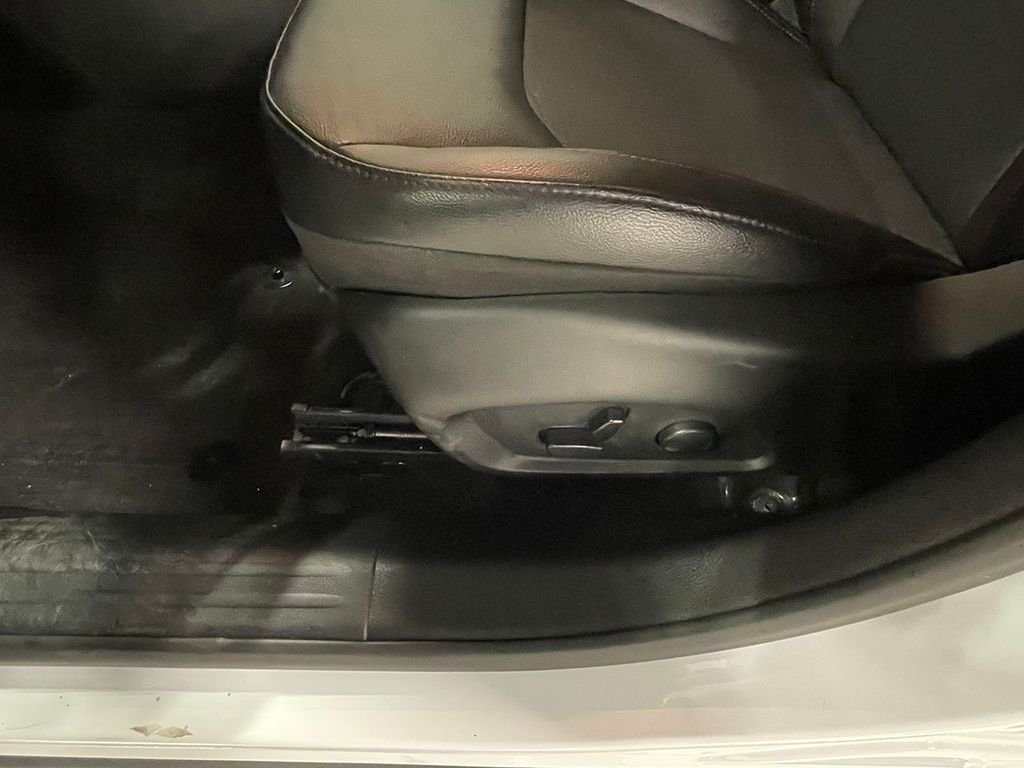 Used 2026 White Jeep Trailhawk image 24