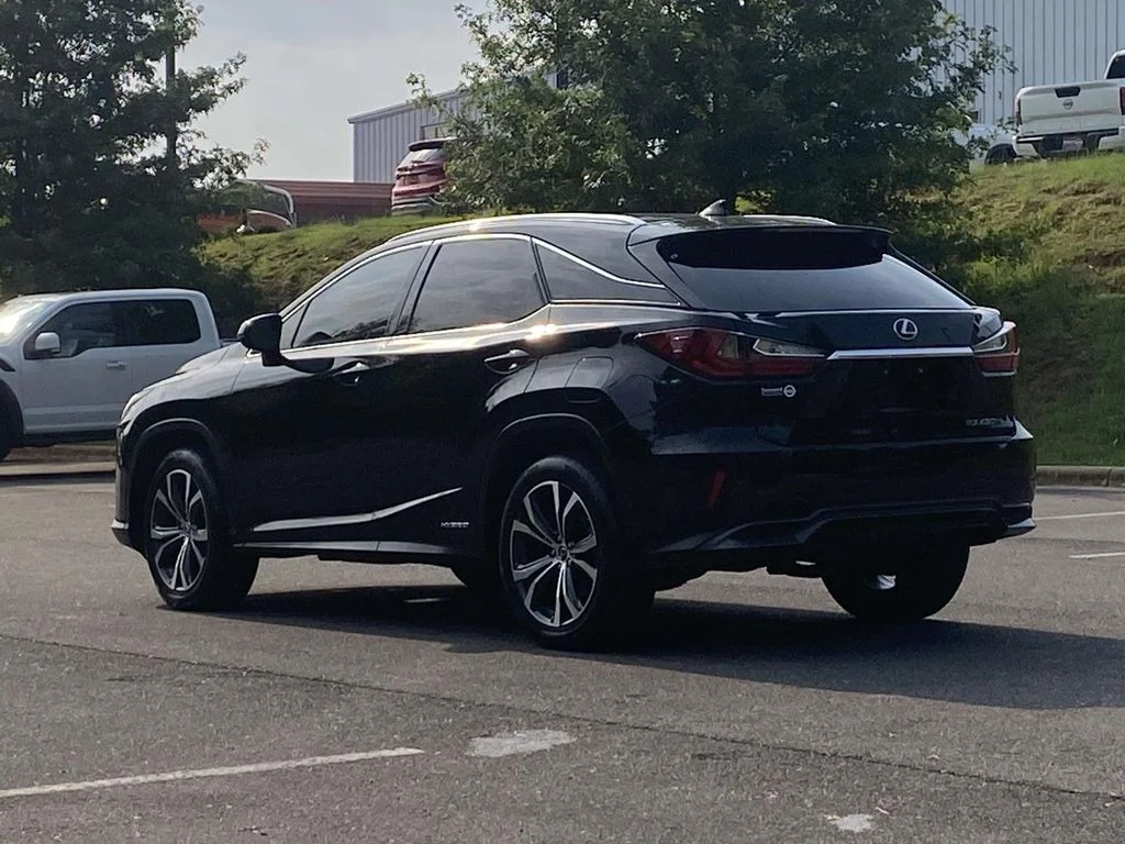 Used 2018 Obsidian Lexus Base image 5