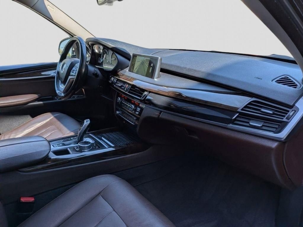 Used 2016 Black BMW xDrive35i image 31