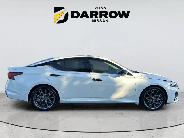 Certified Used 2024 White Nissan 2.0 SR image 6