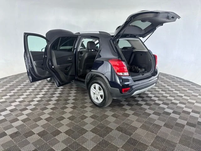 Used 2022 Blue Chevrolet LT image 16