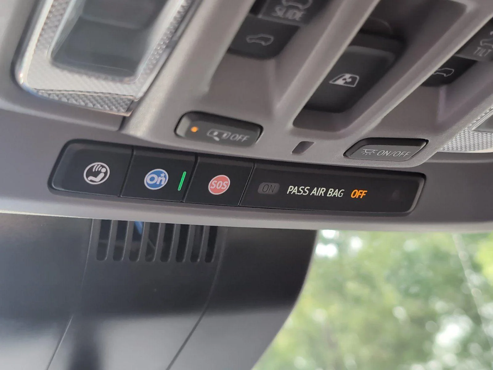 Used 2025 Downpour Metallic GMC Denali image 19