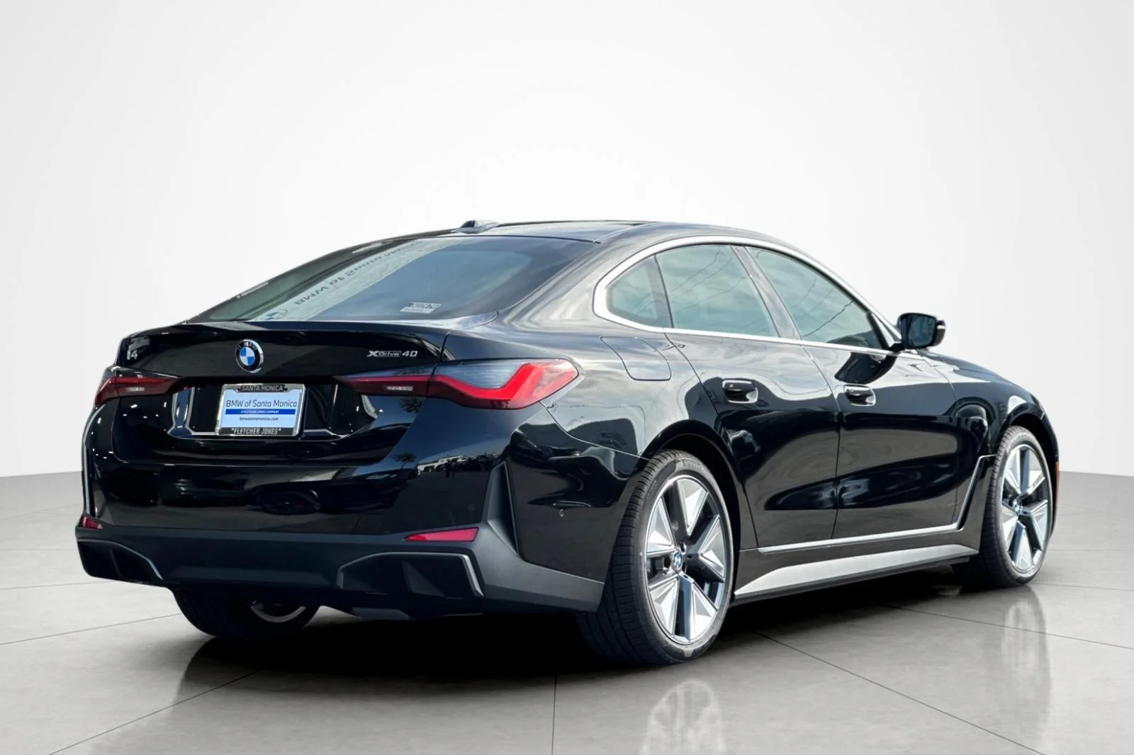 New 2026 Jet Black BMW xDrive40 image 5