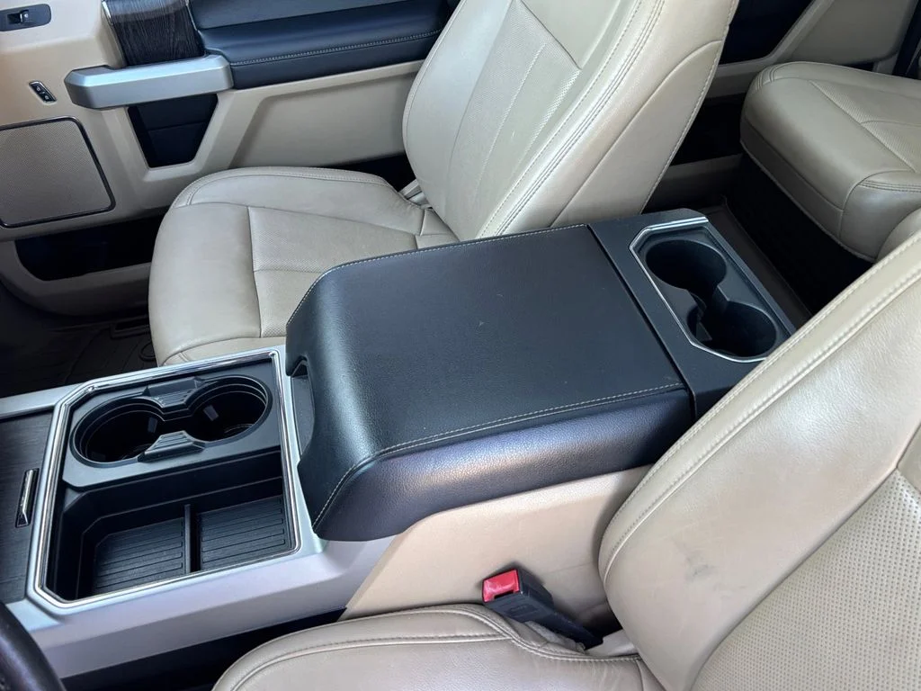 Used 2020 White Ford Lariat image 11