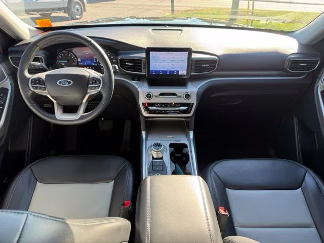 Used 2024 Green Ford XLT image 17