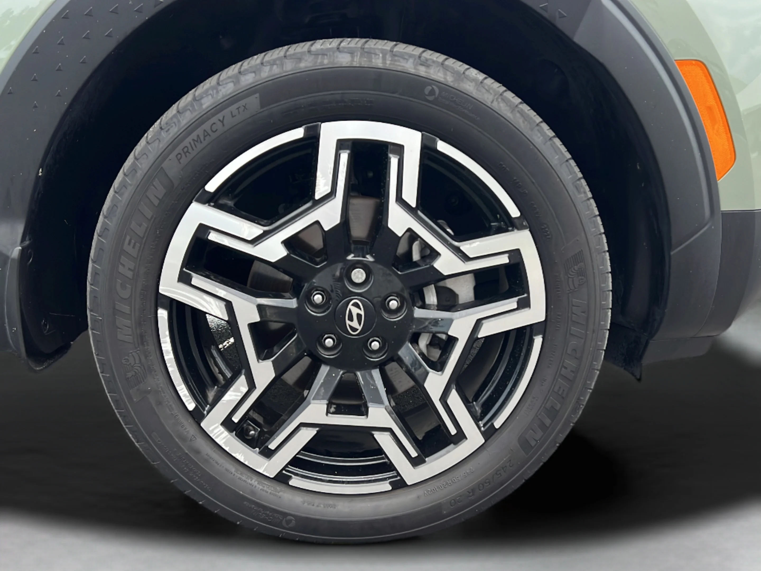 Used 2025 Sage Gray Hyundai Limited image 10