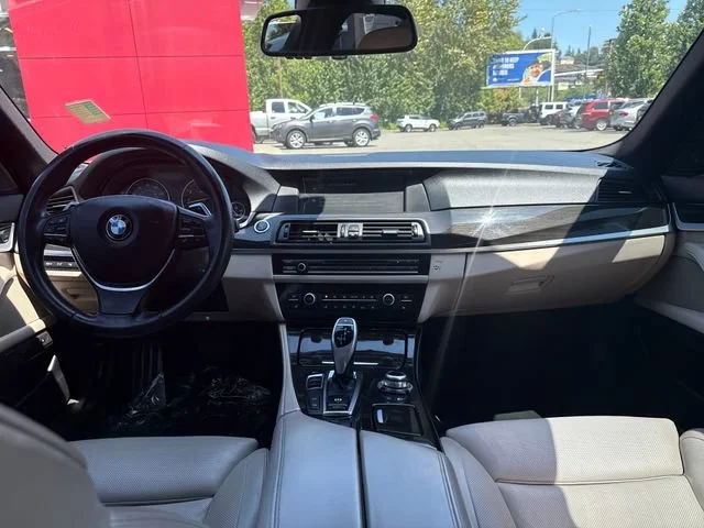 Used 2011 Dark Graphite BMW 550i image 11