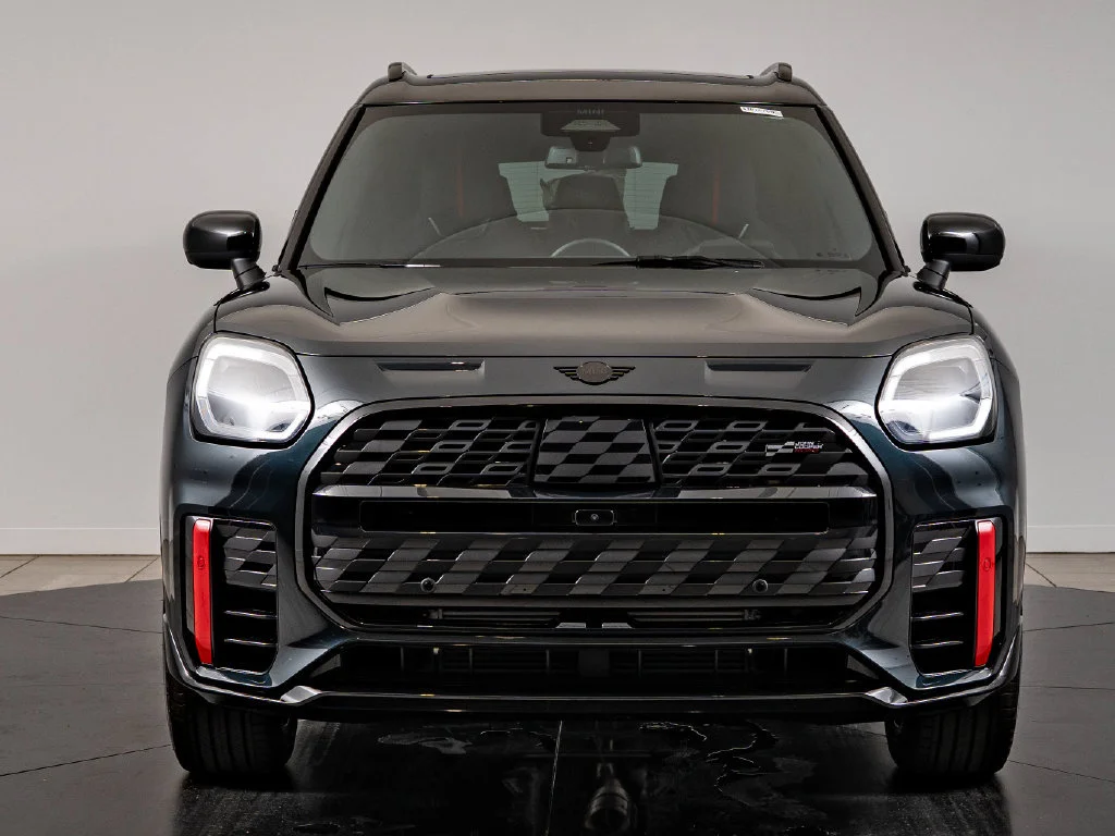 New 2027 Gray Metallic MINI Iconic image 2