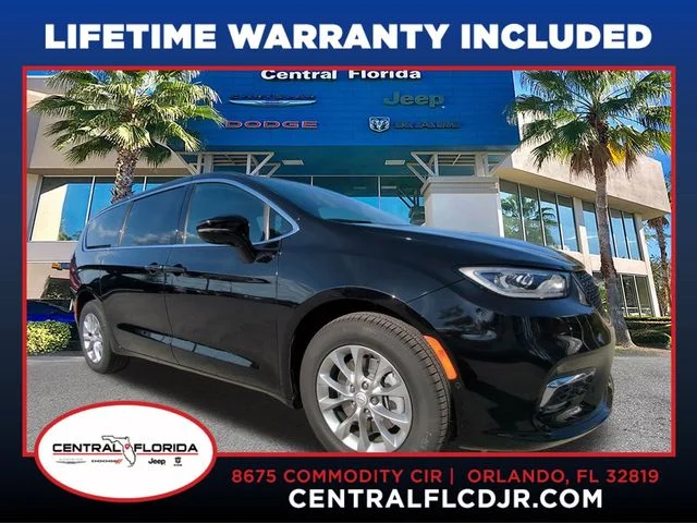 2026 Chrysler Pacifica Limited AWD's photo
