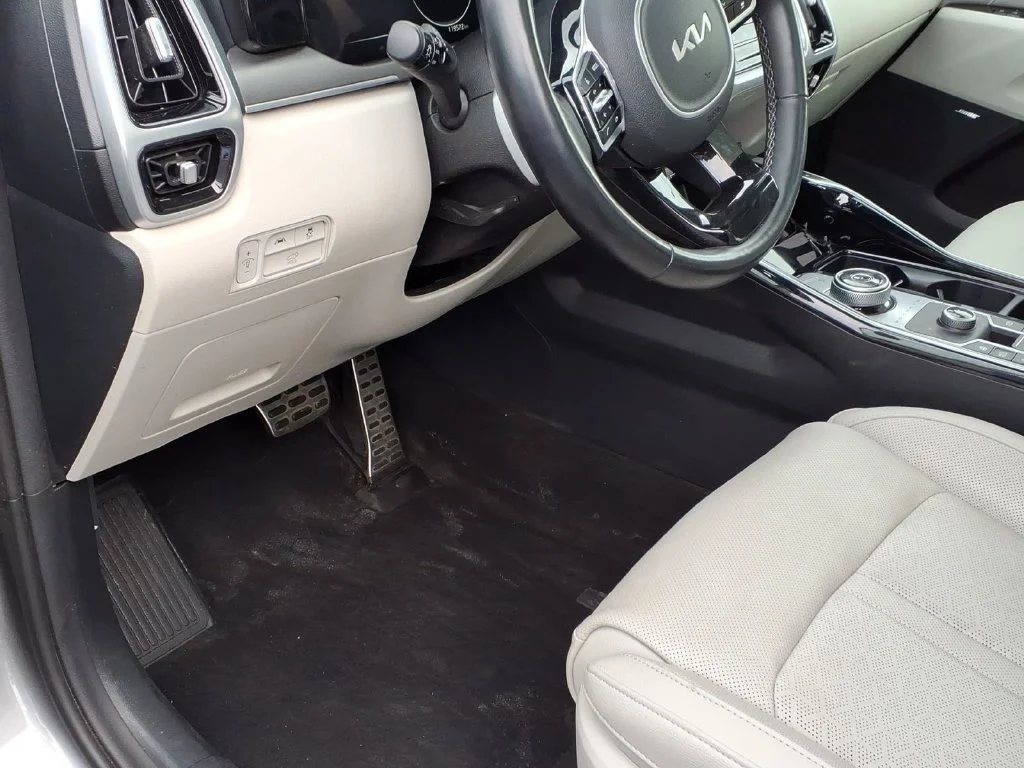 Used 2023 Steel Gray Kia SX Prestige image 25