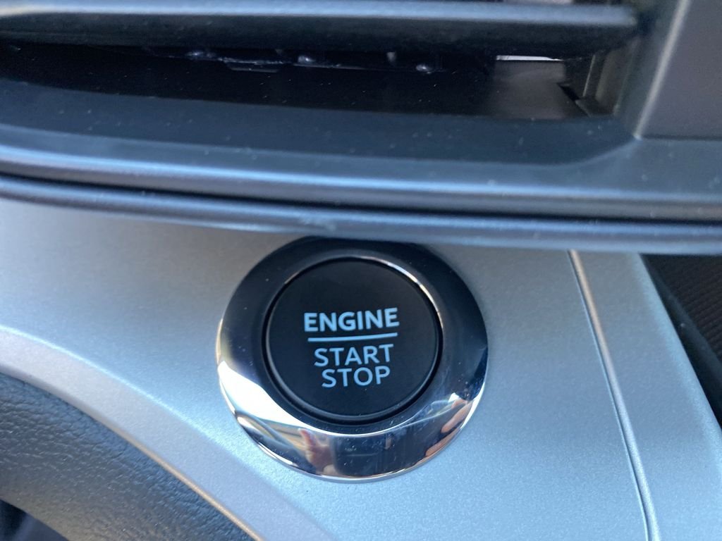 Used 2024 Gray Ford XLT image 24