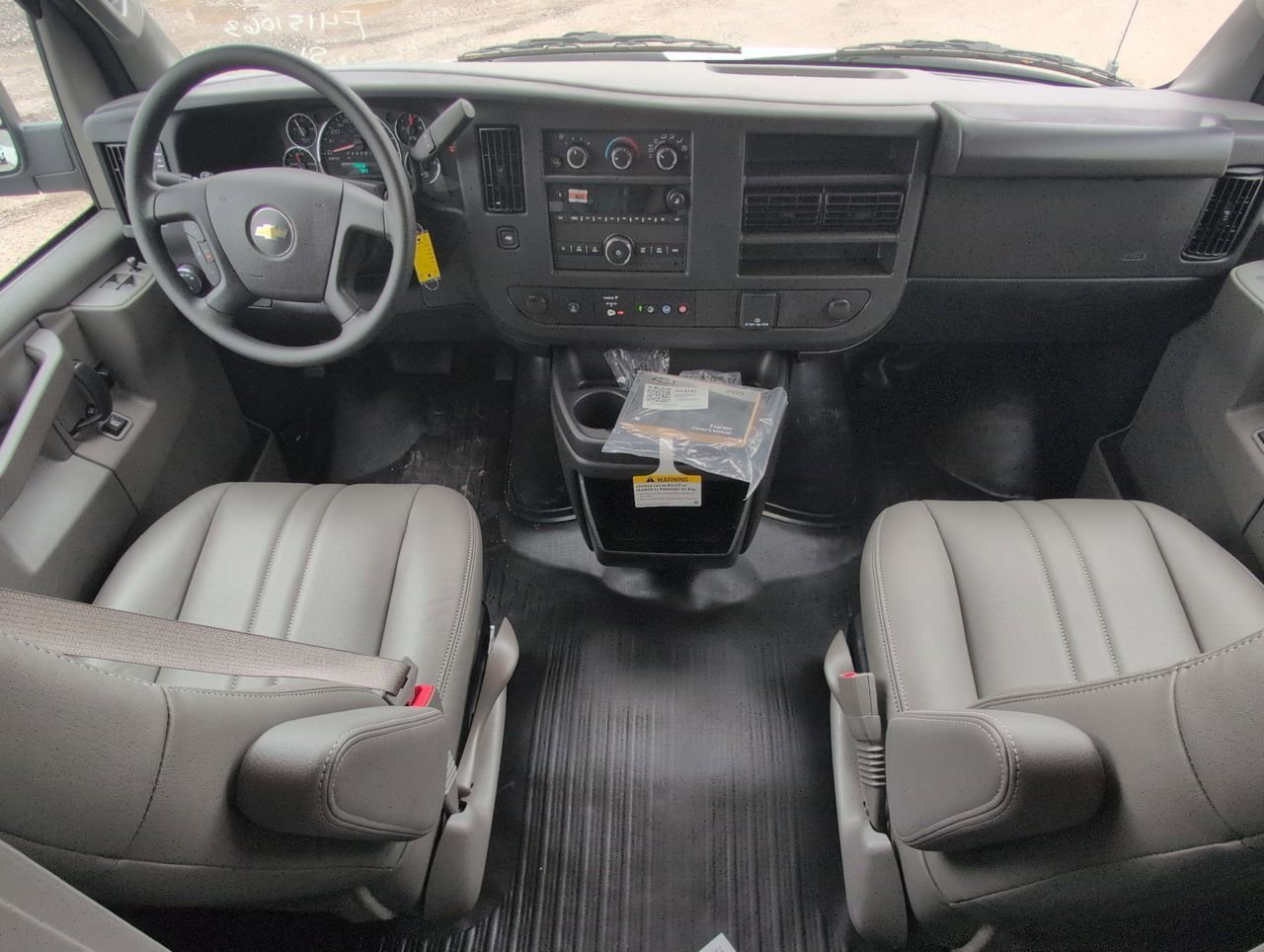 2025 Chevrolet Express Cargo Work Van - Photo 35