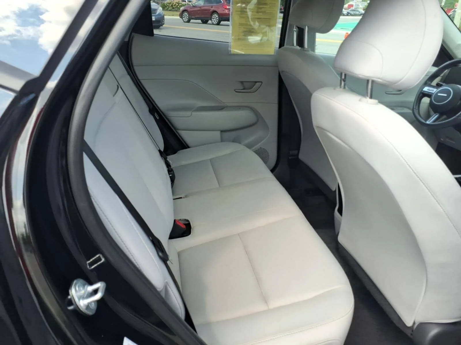 Used 2025 Abyss Black Hyundai SEL image 17