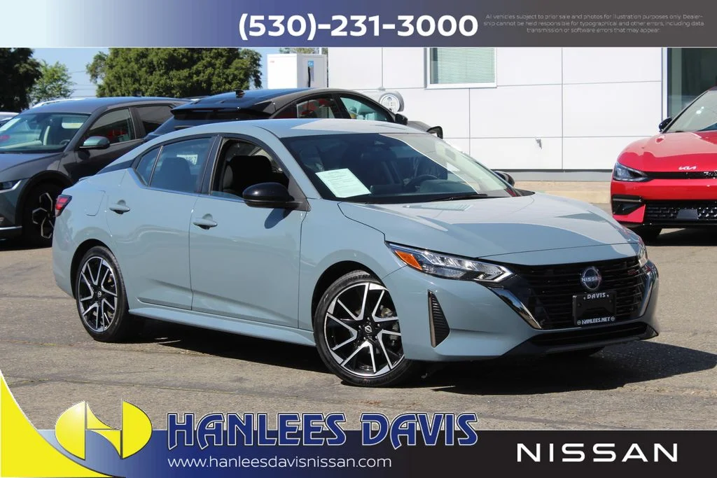 2024 Nissan Sentra SR CVT's photo