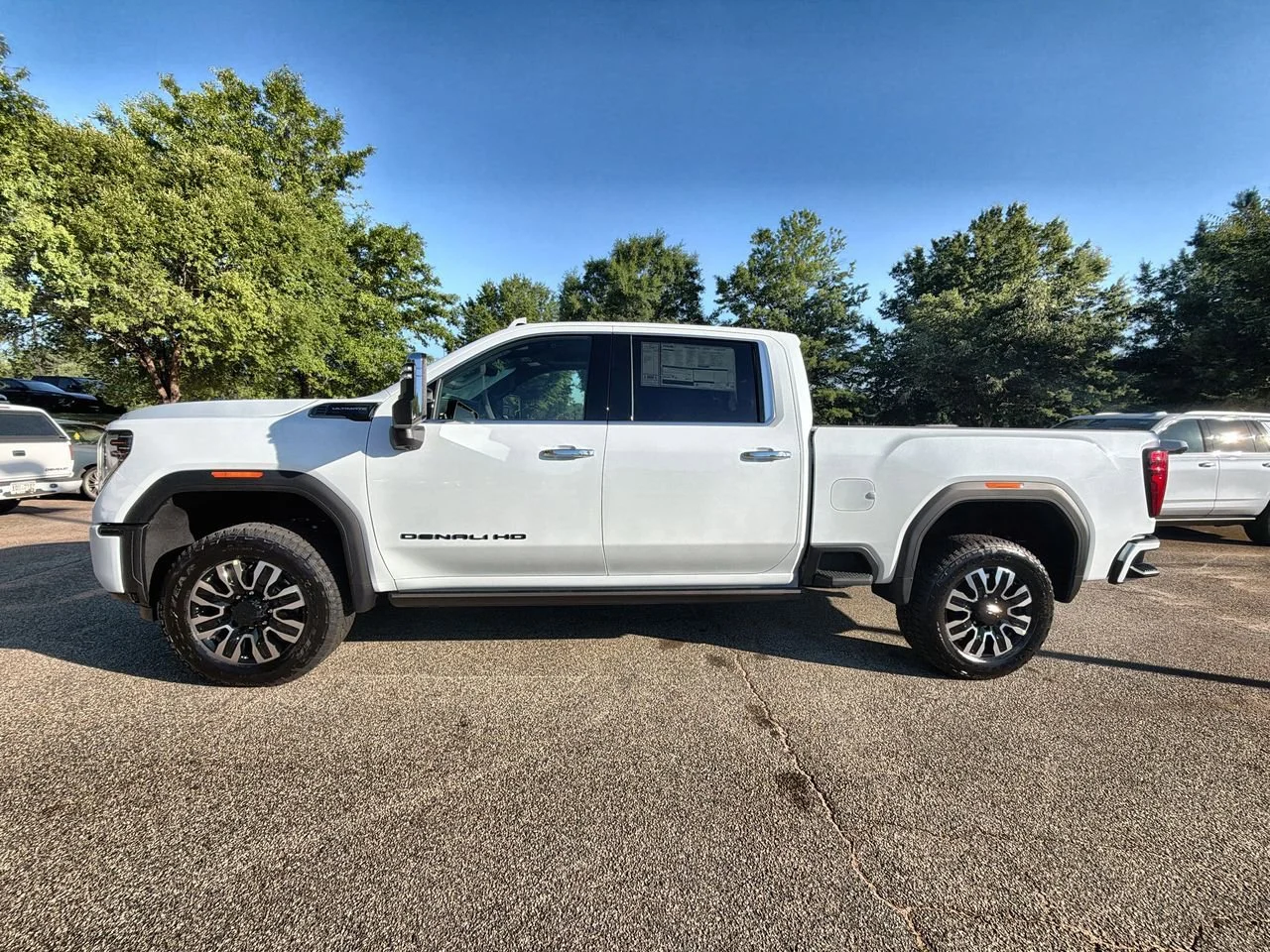 New 2026 Glacier White Tricoat GMC Denali Ultimate image 5