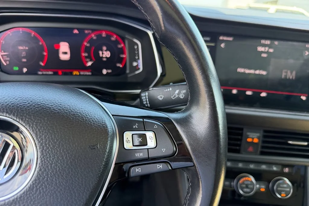 Used 2019 Blue Volkswagen SEL image 15