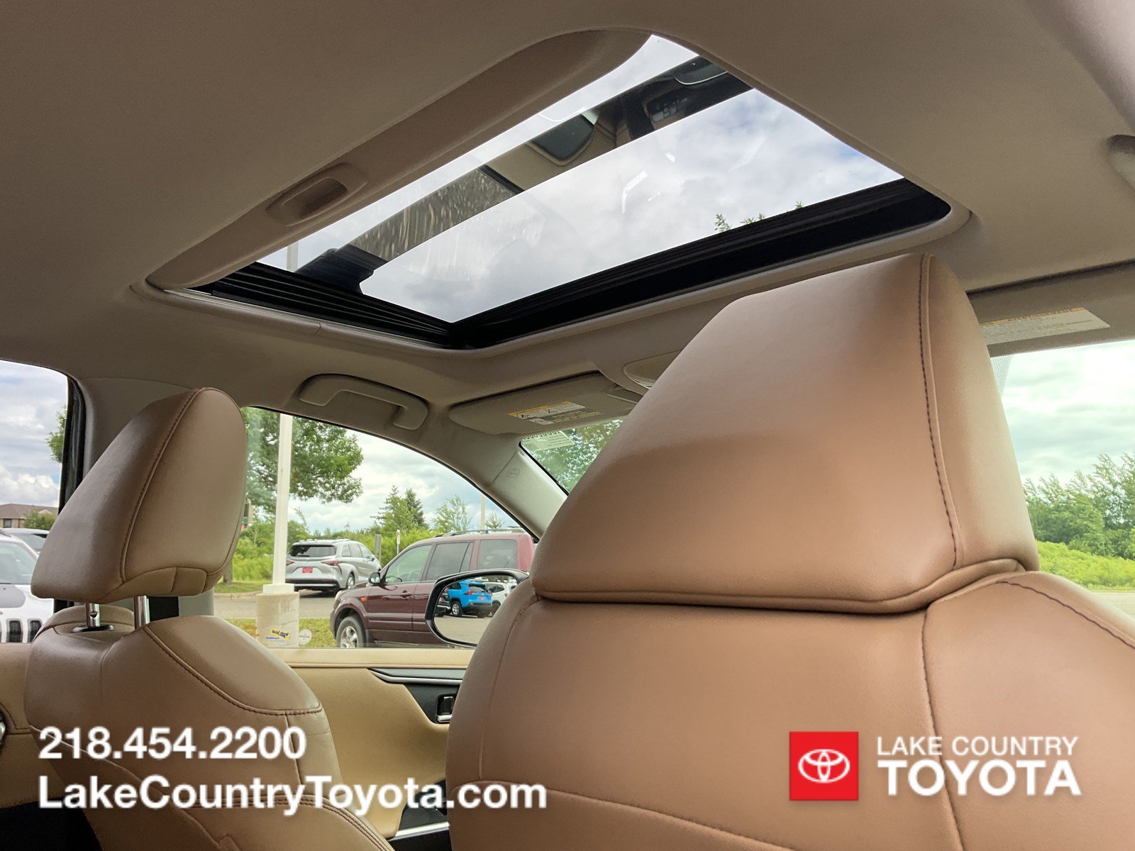 Used 2019 Midnight Black Metallic Toyota Limited image 17