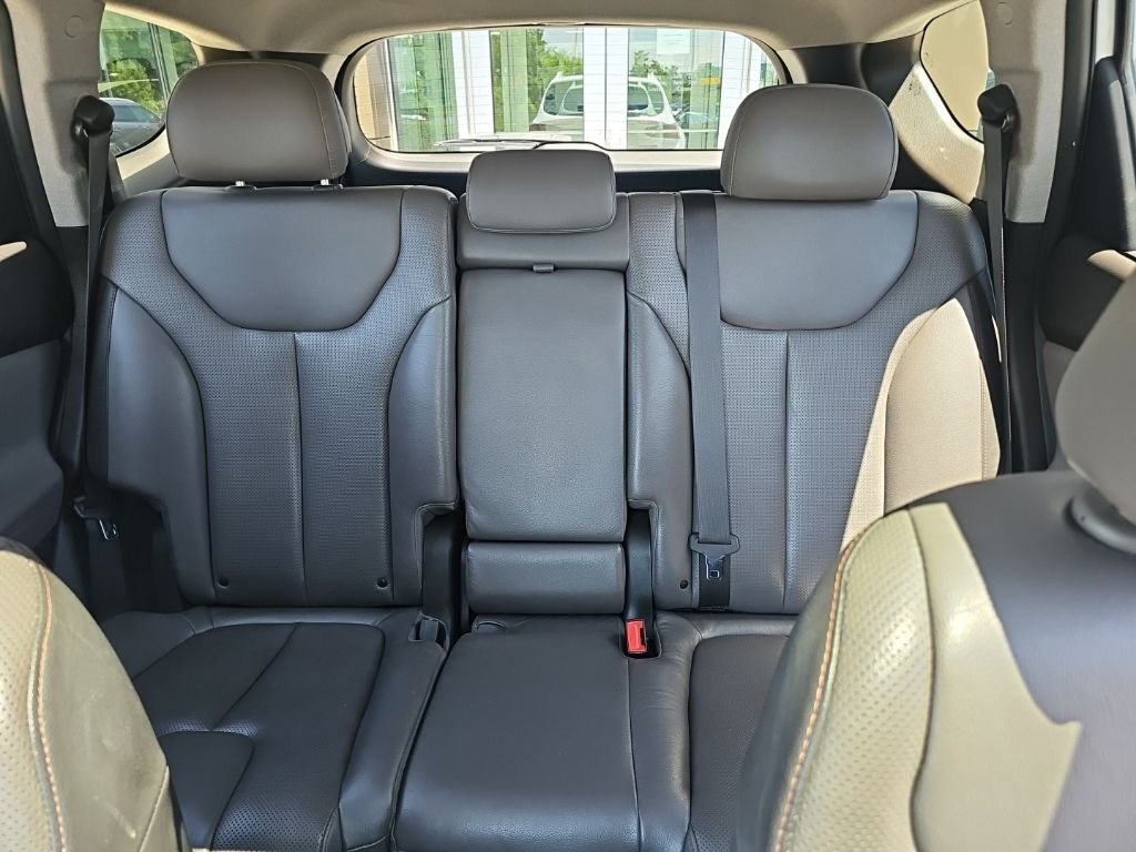 2020 Hyundai Santa Fe Limited - Photo 26
