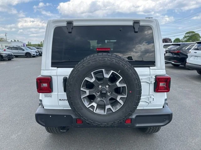 New 2026 Bright White Clear-Coat Exterior Paint Jeep Sahara image 5