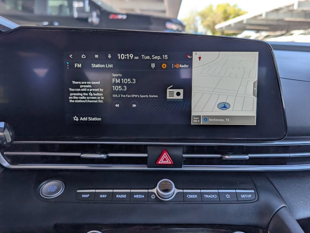Used 2025 Black Hyundai SEL Convenience image 6