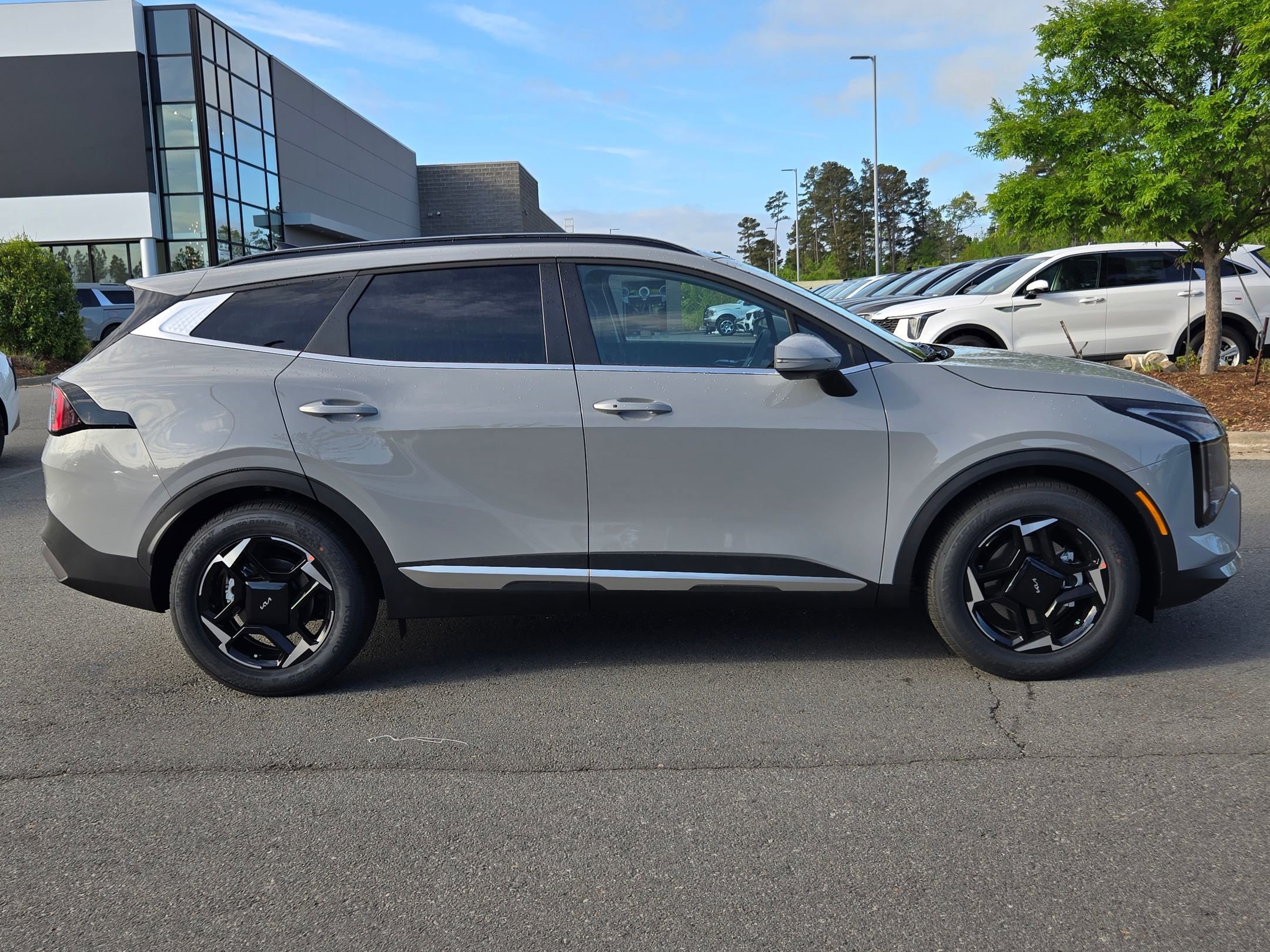 New 2026 Wolf Gray Kia EX image 8