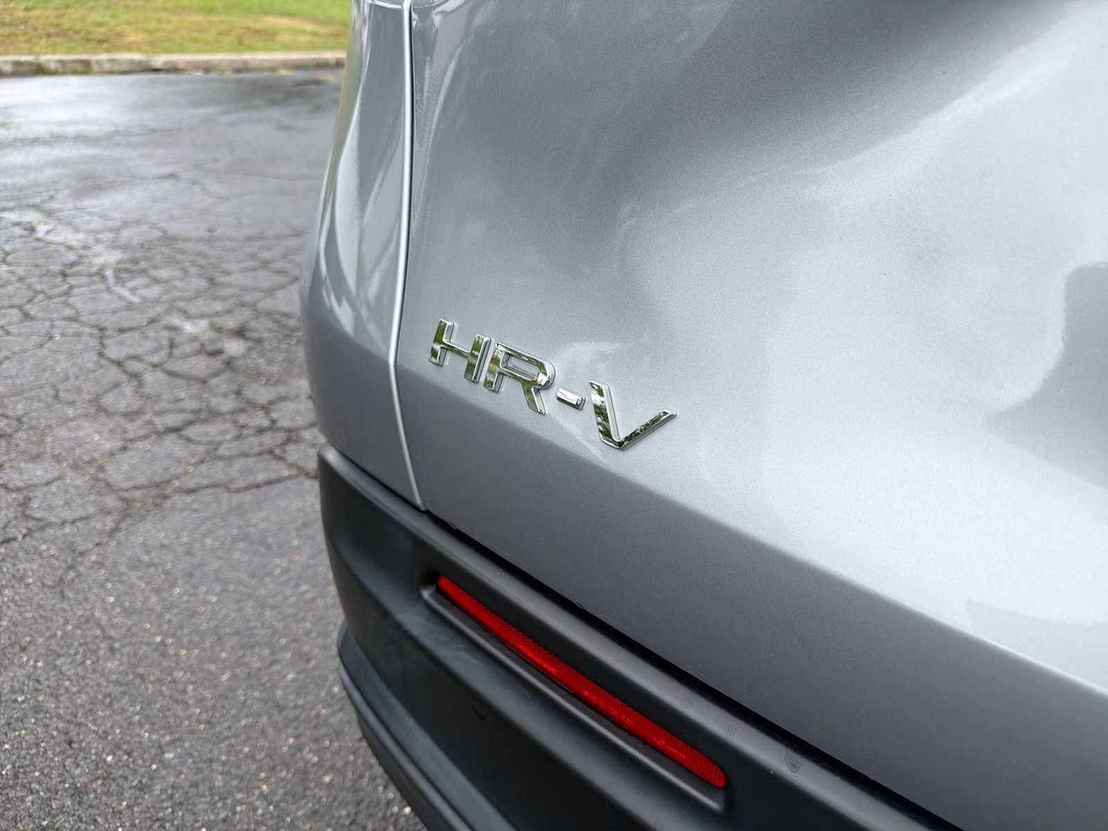 Used 2024 Lunar Silver Metallic Honda LX image 18