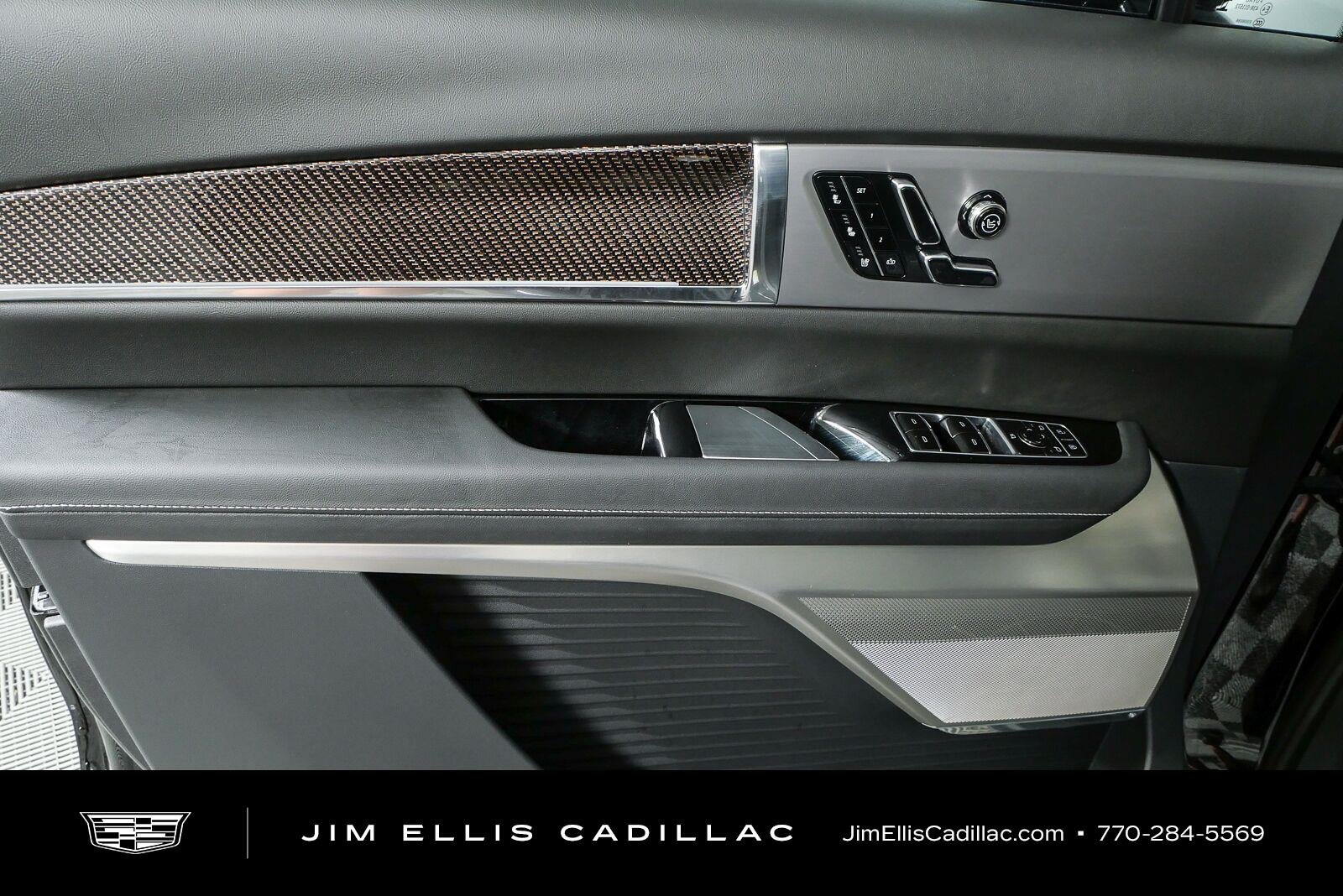 2027 Cadillac VISTIQ Sport - Photo 6