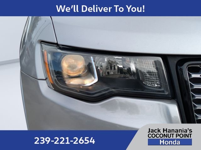 Used 2020 Silver Jeep Altitude image 10