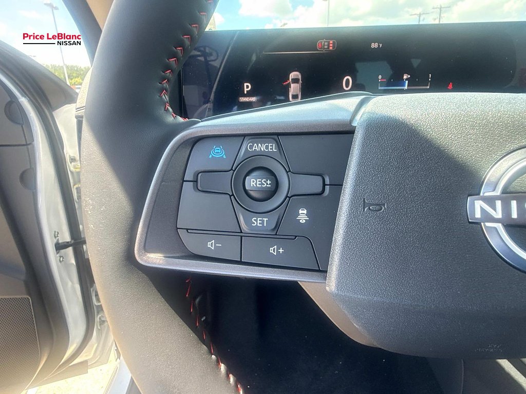New 2026 Aspen White TriCoat/Super Black Nissan SR image 16