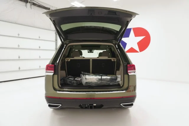 New 2026 Avocado Green Pearl Volkswagen 2.0T SE w/Technology image 7