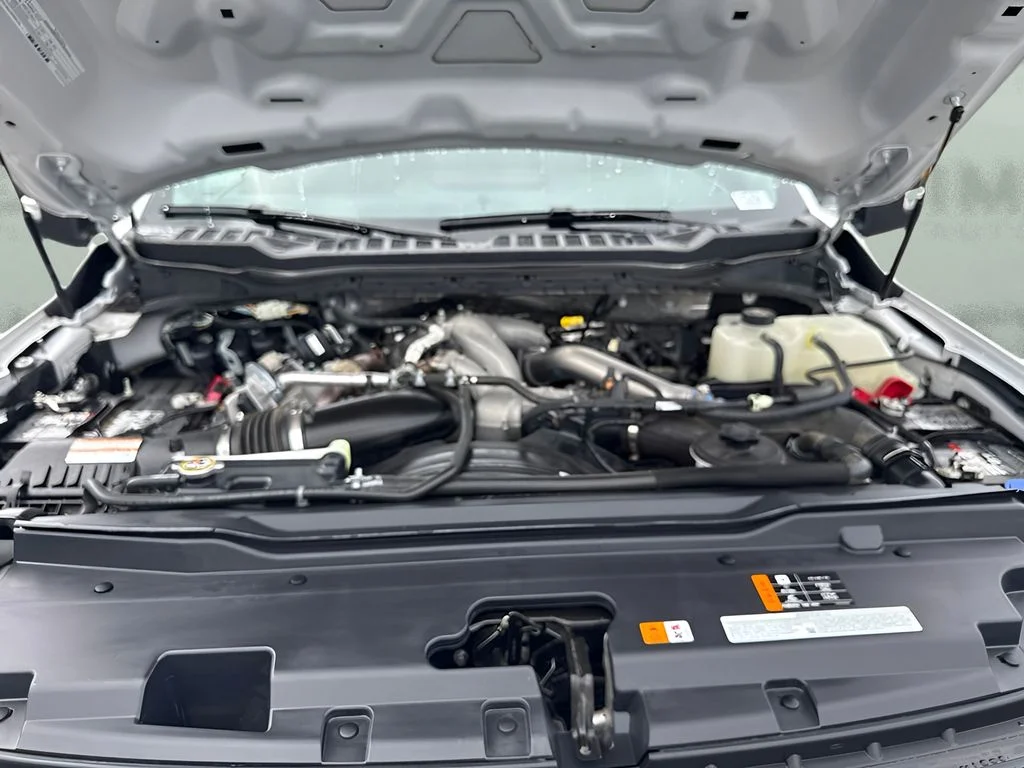 Used 2025 White Ford XLT image 27