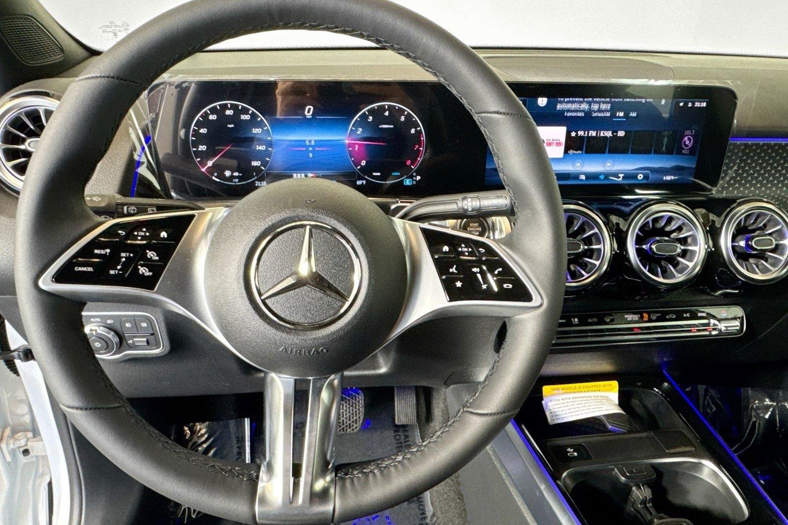 New 2026 Polar White Mercedes-Benz GLB 250 image 11