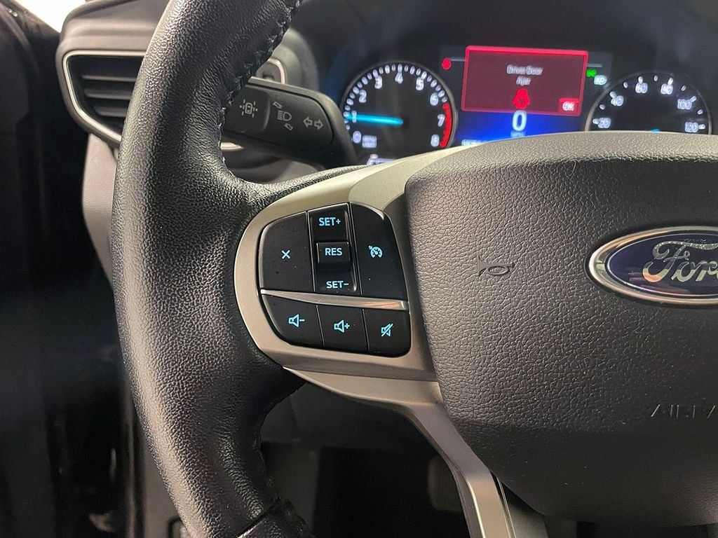Used 2021 Black Ford XLT image 39