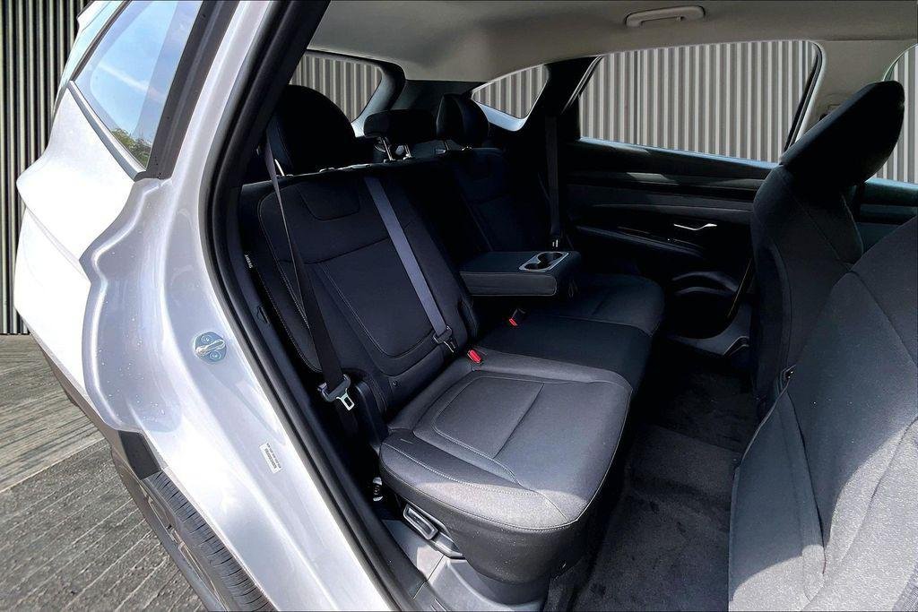 New 2026 Creamy White Pearl Hyundai Blue SE image 11