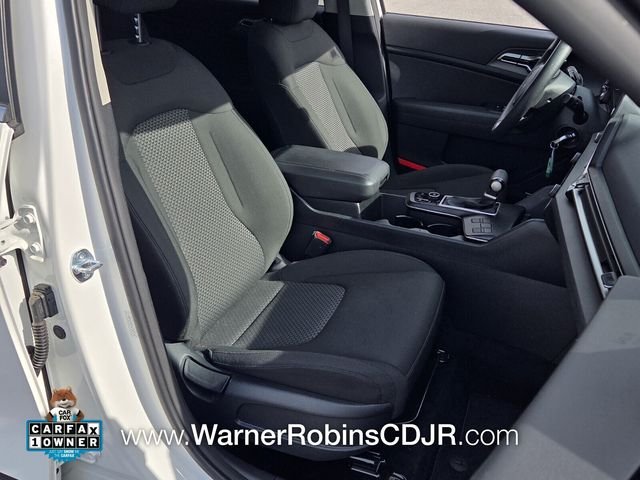 Used 2025 White Kia LX image 17