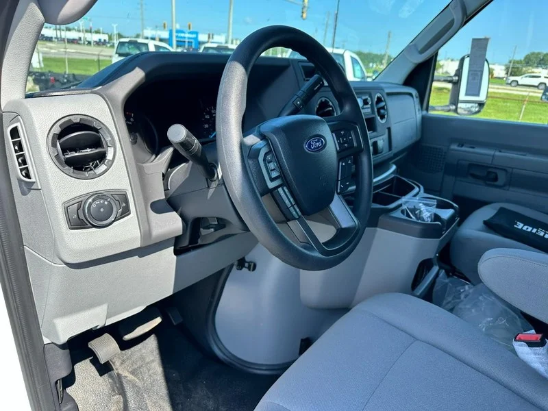 New 2027 Oxford White Ford SRW Low KUV image 11