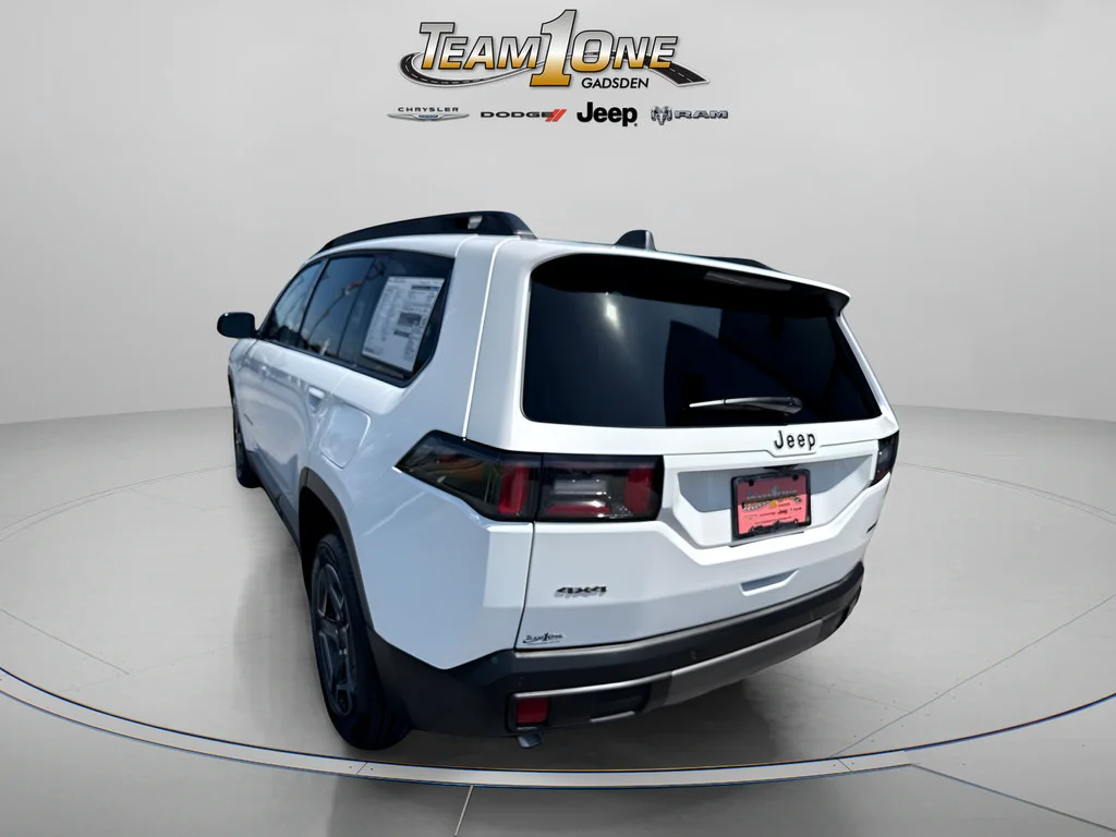 New 2026 Bright White Clear-Coat Exterior Paint Jeep Limited image 7
