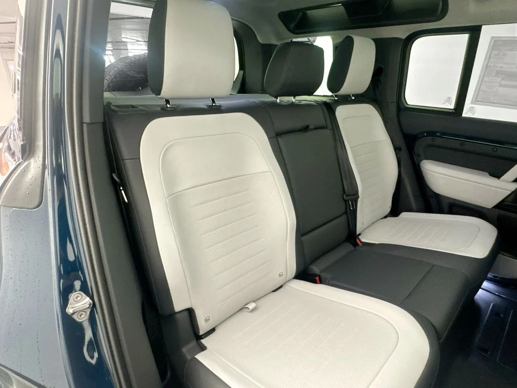 New 2026 Sargasso Blue Land Rover OCTA image 28