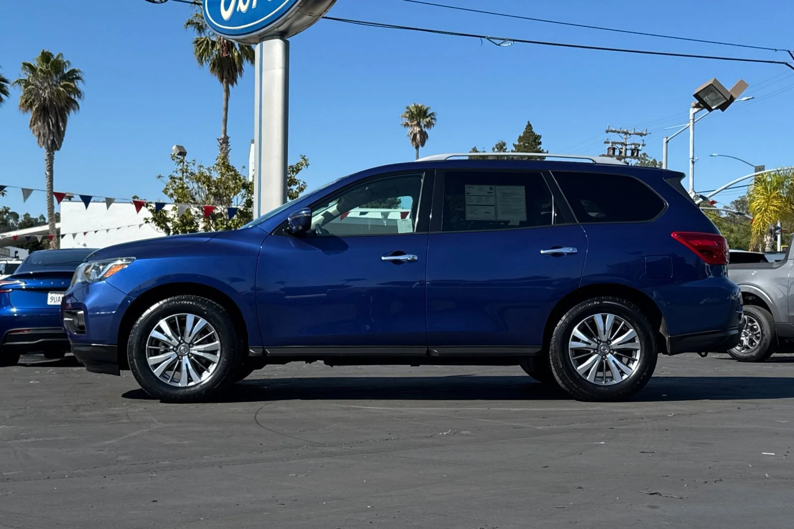 Certified Used 2020 Caspian Blue Metallic Nissan SL image 31