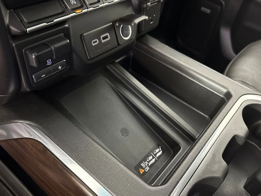 Used 2020 White GMC SLT image 55