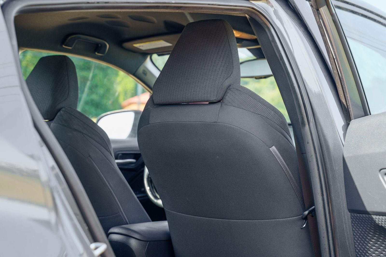 Used 2018 Gray Toyota XLE image 15