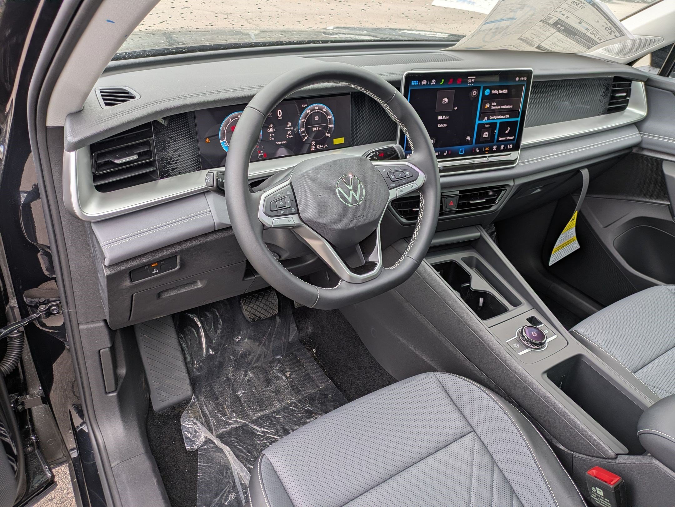 New 2026 Deep Black Pearl Volkswagen SE image 10